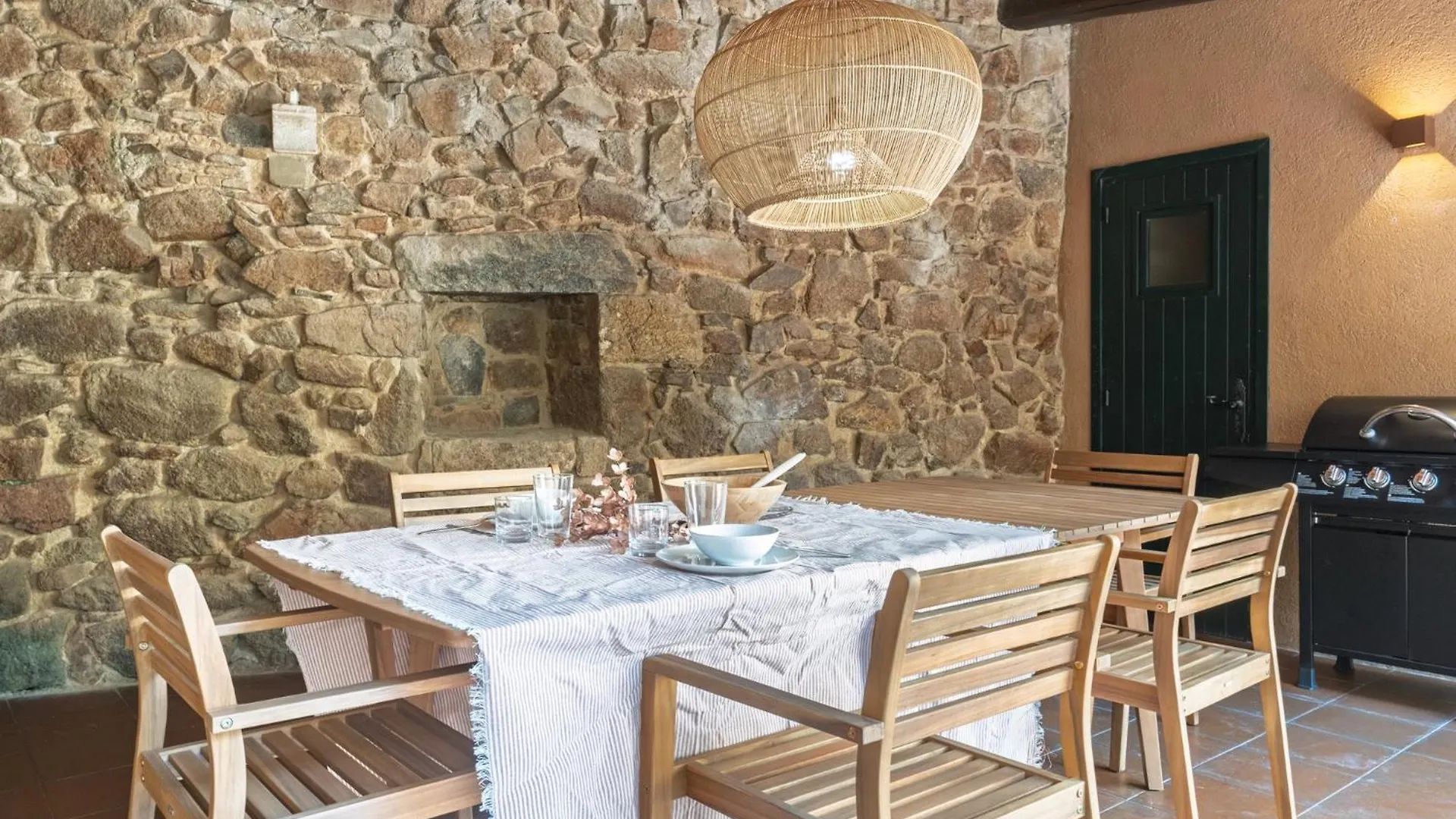 Stay In A 14Th-Century House With Pool In Tossa Tossa de Mar Tatil Evi