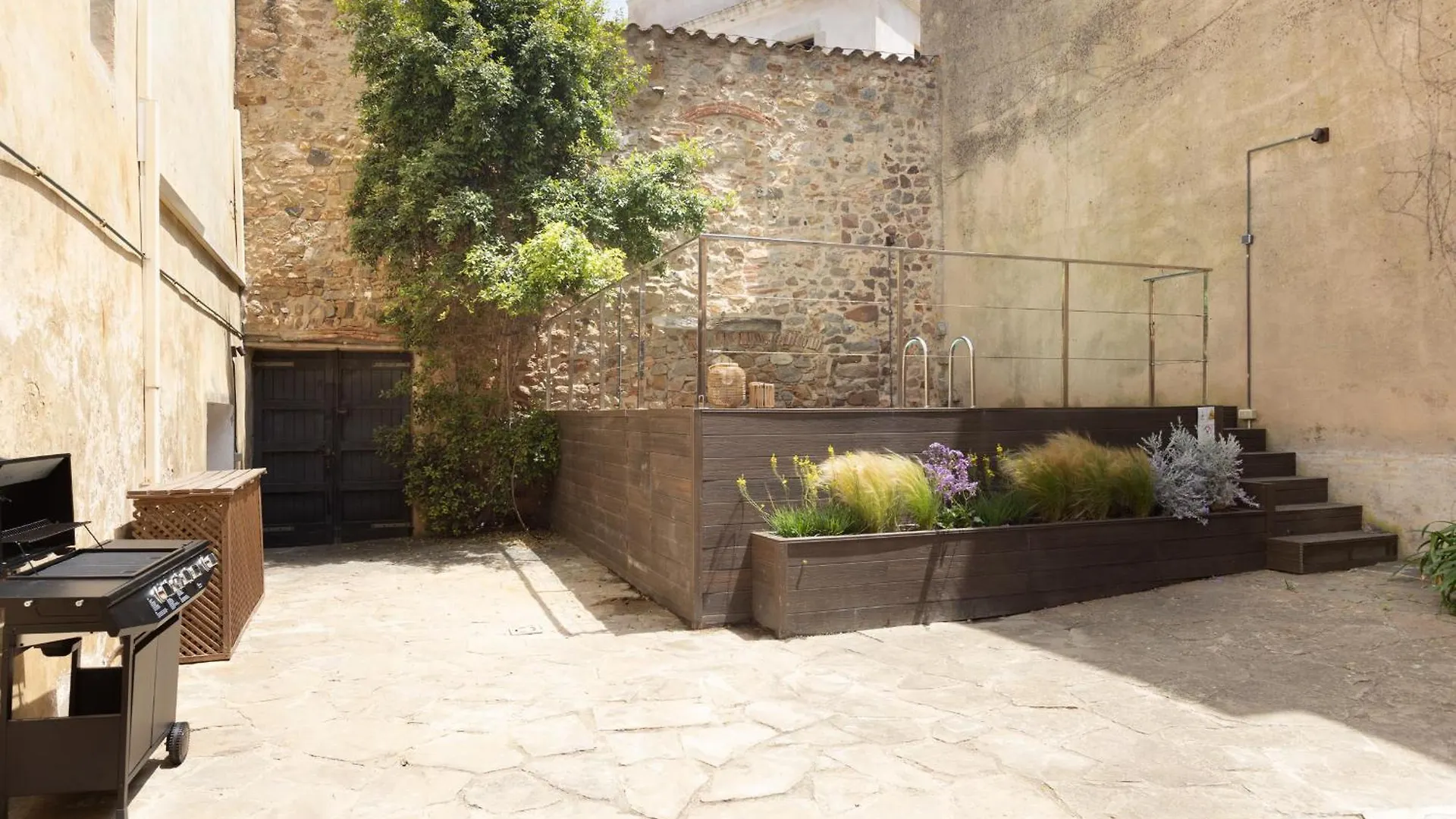 Stay In A 14Th-Century House With Pool In Tossa Tossa de Mar