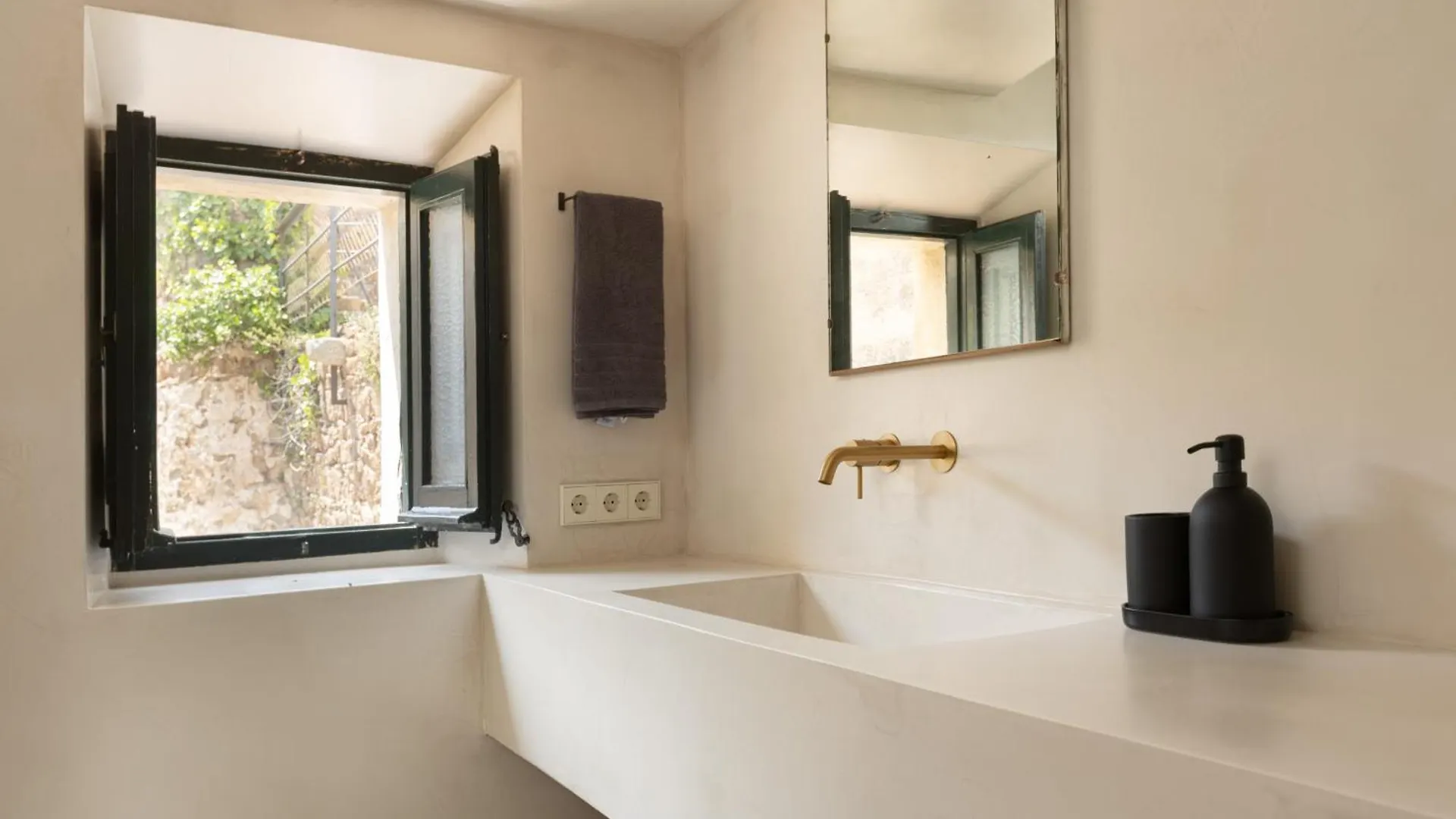 Stay In A 14Th-Century House With Pool In Tossa Tossa de Mar 0*,  İspanya